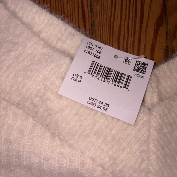 Cream V-Neck Cropped Sweater - Picture 2 of 2